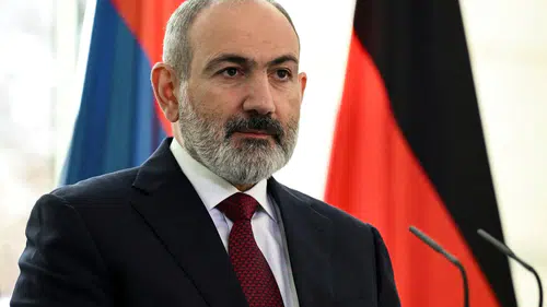 Ermenistan Seçimlerinde Sürpriz Sonuç! Paşinyan Birinci Çıktı Ama Tek Başına Hükümet Kuracak Çoğunluğa Ulaşamadı