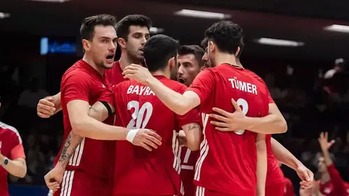 Filenin Efeleri’nden tarihi zafer! Türkiye, olimpiyat şampiyonu Fransa’yı 3-0 devirdi