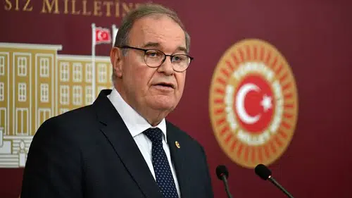 CHP’nin yeni Grup Başkanı Faik Öztrak oldu