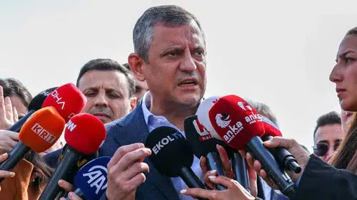Özgür Özel: "Ekrem İmamoğlu’nun duruşmaları adalete meydan okuyor"