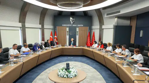 Kılıçdaroğlu, Adalet Nöbeti tutan ailelerle buluştu, araştırma komisyonu sözü verdi