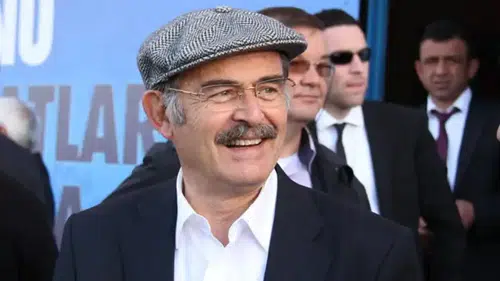Yılmaz Büyükerşen CHP'den istifa etti