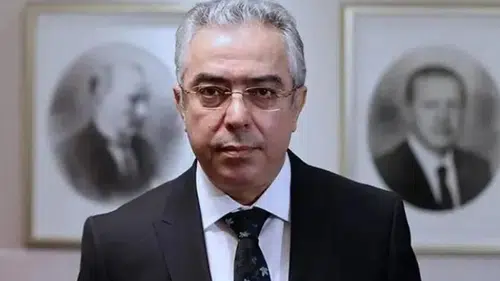 Mehmet Uçum’dan Yeni Parti çıkışı: “Siyasi magazin tartışmasından öteye gidemez”