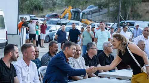Cemil Tugay, Uzundere Cemevi'nin yeniden inşası için destek sözü verdi