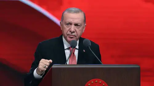 Erdoğan: AK Parti'nin 25 yılı, Türkiye için tarihi dönüşüm ve geleceğin temellerini atma zamanı