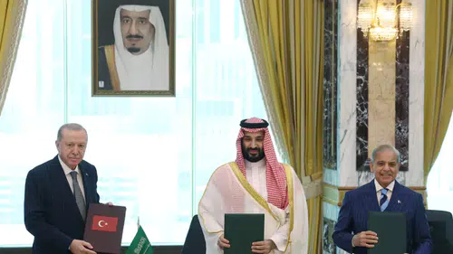 Türkiye, Suudi Arabistan ve Pakistan ortak savunma anlaşması imzaladı