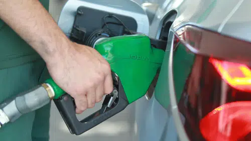 Benzine gece yarısı zam geliyor, motorin zammı kapıda!