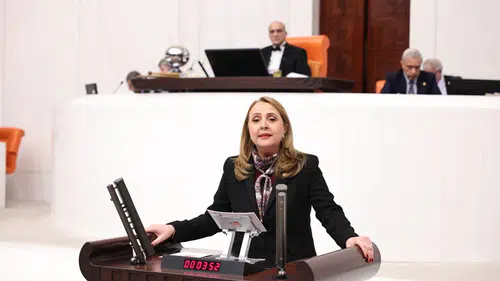 CHP: Kırtasiye Masrafları Aileleri Zorluyor