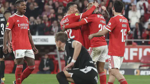 Benfica'da Pavlidis hat-trick yaptı, eski Fenerbahçeli Duran gol attı