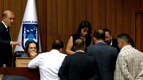 Ankara Meclisi'nde Naki Demir, CHP ve YENİ Parti adayı olarak başkan vekili seçildi