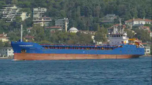 İstanbul'da ticari gemi çarpıştı, 10 mürettebatla irtibat kurulamadı!