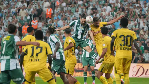 Bursaspor, İstanbulspor'u 4-0 mağlup etti: Yeşil-beyazlılar 2. sıraya yükseldi