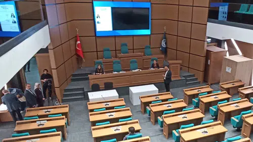 Üsküdar'da Başkan Vekili Seçiminde İlk Turda Ak Parti Önde, İkinci Tura Geçiş Yapıldı