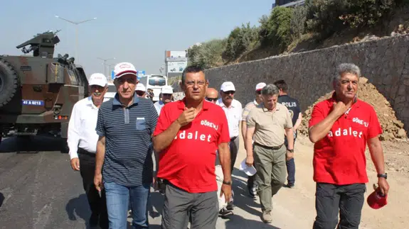 CHP'li Vekiller Adalet Yürüyüşü'nde