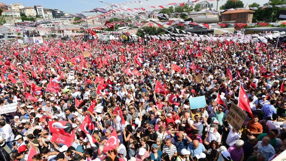 Muharrem İnce Üsküdar'da