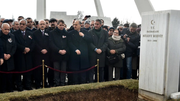 CHP GENEL BAŞKANI KEMAL KILIÇDAROĞLU, RAHŞAN ECEVİT'İ SON YOLCULUĞUNA UĞURLADI