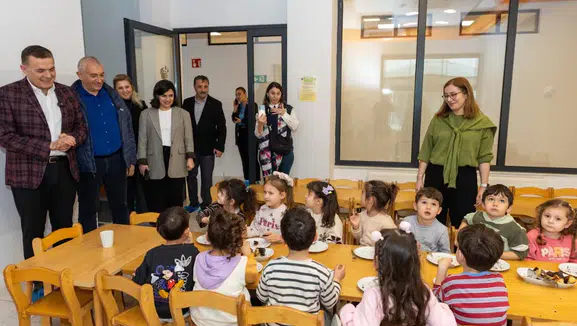 Yenişehir'in Eğitim Devri, Türkiye'ye Model Oluyor: Eğitimdeki Yenilikler Takdir Topluyor