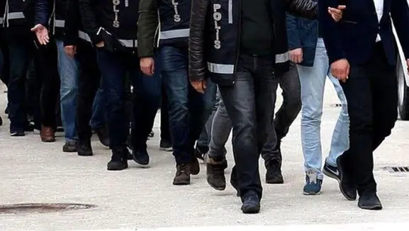 FETÖ'ye yönelik 27 ilde operasyon: 77 şüpheli yakalandı, 47'si tutuklandı