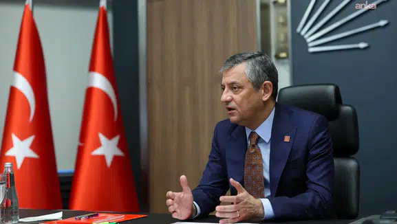 Özgür Özel’den Demokrasi ve Hukuk Devleti Mesajı: “Türkiye İçin Mücadelemiz Sürecek”