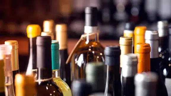TBMM’de Kabul Edildi: Alkol Yasakları Genişletildi