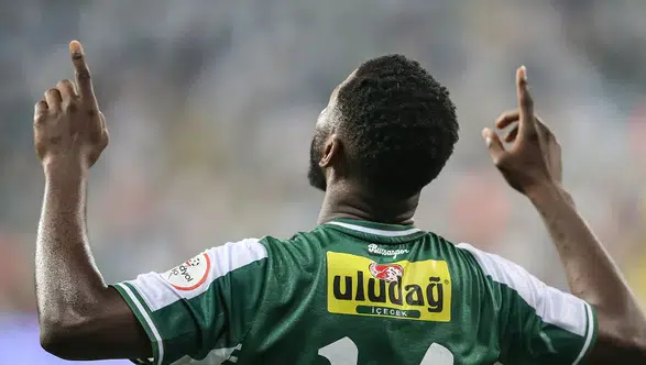 Bursaspor-Esenler Erokspor maç sonucu: 4 golü iptal edilen Bursaspor 2-2 berabere kaldı