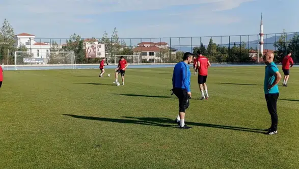 Sel Felaketi Futbolu da Vurdu! Hafta Sonu Maçları Ertelendi: TFF'den Yeni Program Bekleniyor