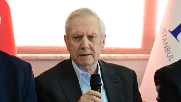 Aziz Yıldırım’dan Fenerbahçe taraftarını heyecanlandıran transfer açıklaması: 2 santraforla prensip anlaşması