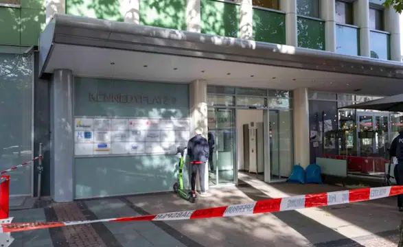 Almanya'da Film Gibi Firar! Uyuşturucu Baronunu Silahlı Baskınla Kaçırdılar, Scooterla İzlerini Kaybettirdiler