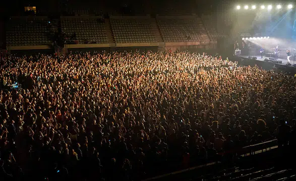 İstanbul'da 5 Bin Kişilik Konserde Ölüm! 1 Kişi Hayatını Kaybetti, 2 Kişi Yaşam Mücadelesi Veriyor