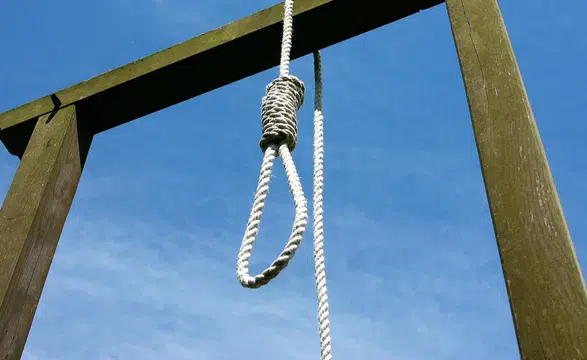 İran'da 23 Yaşındaki Genç Kadına Peygambere Hakaret Suçlamasıyla İdam Cezası!
