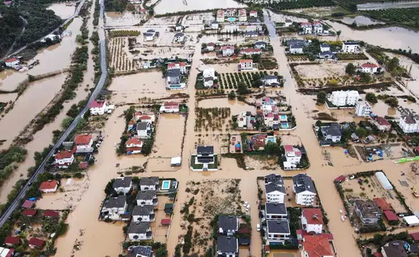 Muğla'da Tersakan Deresi Taştı! Evler ve Tarım Arazileri Sular Altında Kaldı