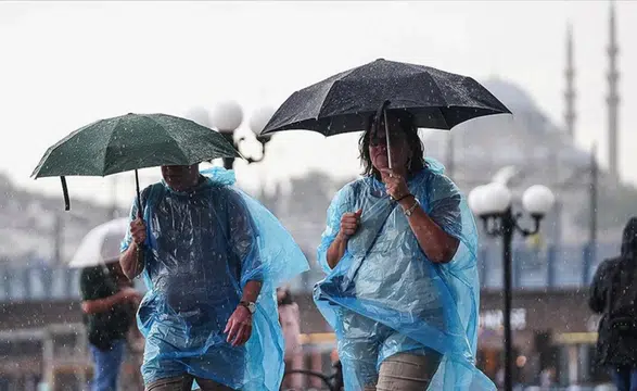 Meteoroloji'den Salı Günü İçin Kuvvetli Yağış Uyarısı! İstanbul Dahil Çok Sayıda İlde Sağanak Bekleniyor