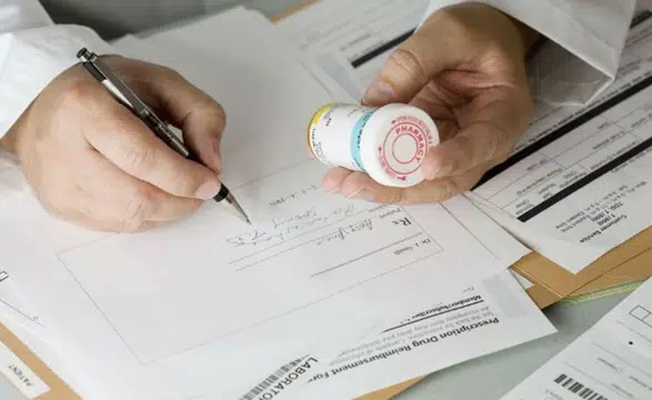 Doktor Yerine ChatGPT’ye Danıştı, Hastanelik Oldu! Yapay Zekâya Dava Açtı
