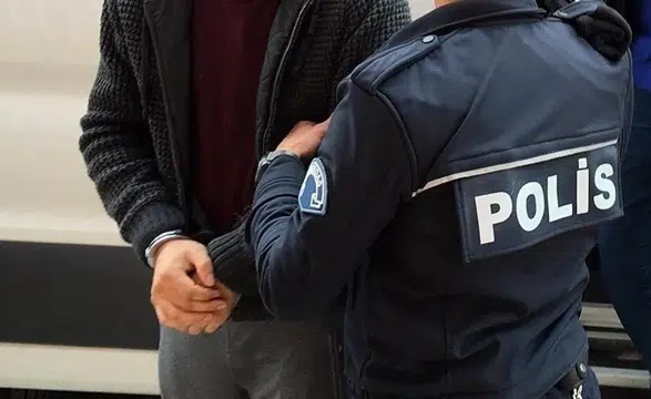 İzmir'de Eski Sevgilisini Yakarak Öldürdüğü İddia Edilen İtfaiyeci Tutuklandı!