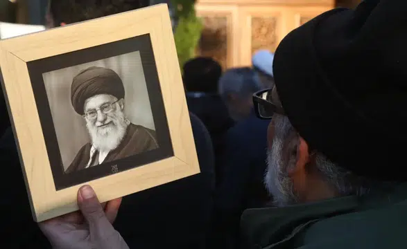 İran Uzmanlar Meclisi, Hamaney'in halefini seçti ama kimliği açıklanmıyor