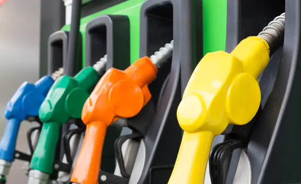 Motorinde Çifte İndirim Dalgası! Akaryakıt Fiyatlarında Yeni Düşüş Sinyali