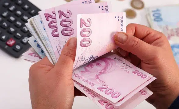BES'te Tarihi Rekor! Yaklaşık Yarım Milyon Kişi İkinci Emekli Maaşını Almaya Başladı
