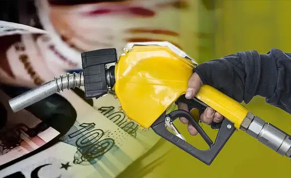 Benzin fiyatlarına bu gece yarısı 2,19 TL zam bekleniyor