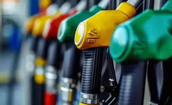 Akaryakıta çifte zam geldi: Benzine 1,52 TL, motorine 8,89 TL artış