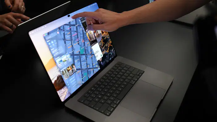 Apple'ın Yeni MacBook Pro'su Dudak Uçuklattı! Türkiye Fiyatı 1 Milyon TL'yi Aştı