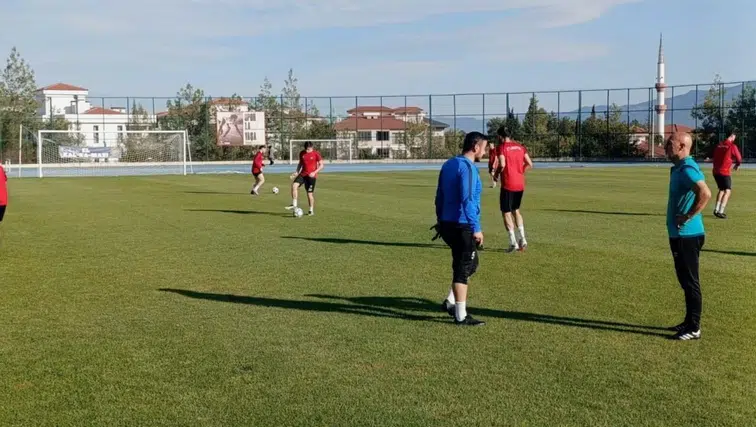 Sel Felaketi Futbolu da Vurdu! Hafta Sonu Maçları Ertelendi: TFF'den Yeni Program Bekleniyor