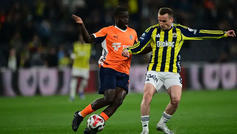 Fenerbahçe’den Kritik Galibiyet! Başakşehir’i 3-1 Yendi, Galatasaray ile Fark 4’e İndi