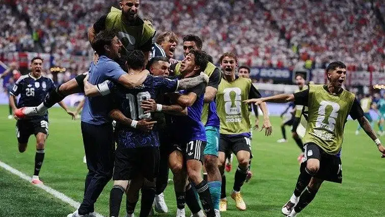 Arjantin İngiltere’yi 2-1 mağlup etti: Dünya Kupası finalinde rakip İspanya