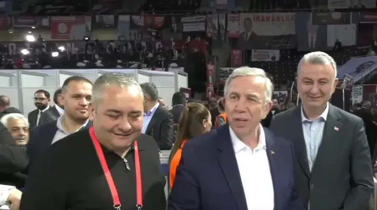 Mansur Yavaş, CHK Kurultayı'nda oy kullandı: "Ülkemiz için hayırlı olsun"