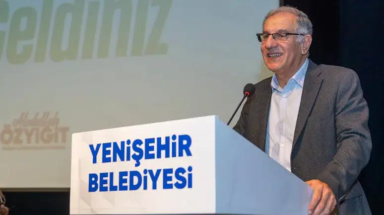 Mersin Yenişehir'de Prof. Dr. Ruşen Keleş, demokrasi ve çevre bilincini vurguladı