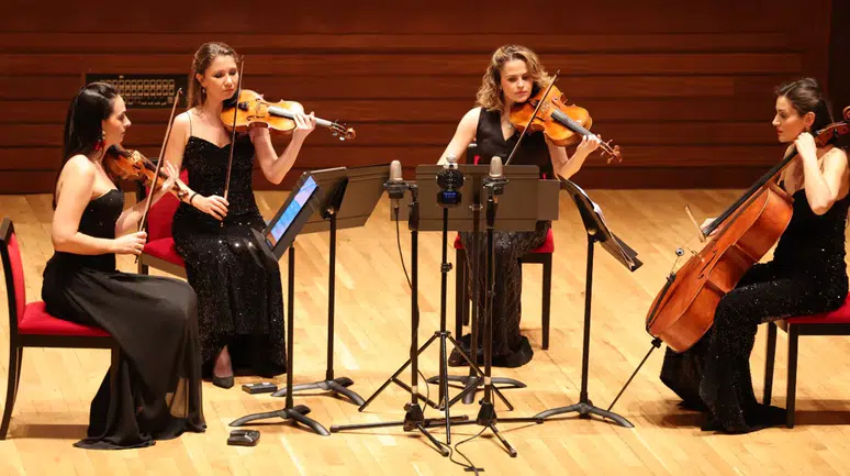 Nemeth Quartet, İzmir'de Türk bestecilerin eserleriyle müzikseverleri büyüledi