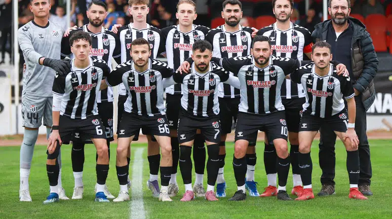 Burhaniye Belediyespor, altyapısından 9 oyuncuyla sahada genç yeteneklerini sergiledi