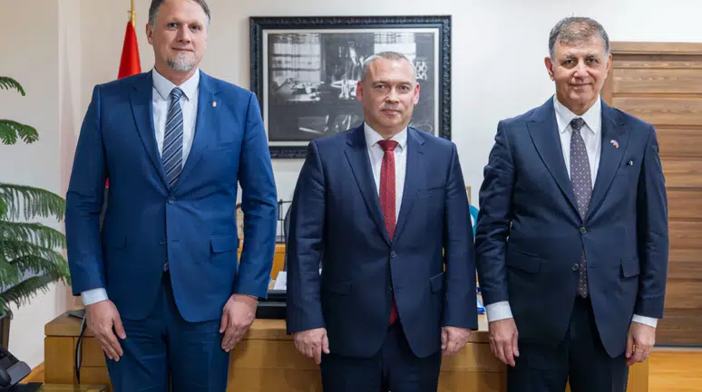 İzmir ve Macaristan 'kardeş kent' olma yolunda adımlar atıyor