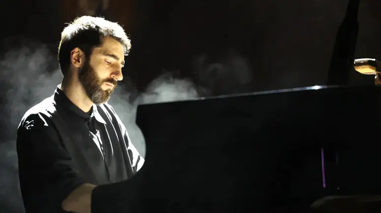 Dünyaca ünlü piyanist Evgeny Grinko İzmir'de muhteşem bir konser verdi