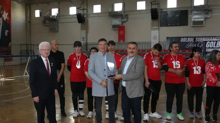 Çiğli Belediyesi'nde Görme Engelliler Golbol Turnuvası: Başarı ve Dayanışma Dolu Bir Gün